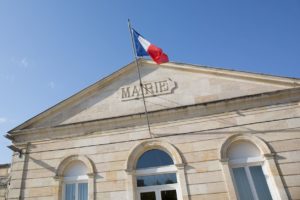 mairie drapeau france