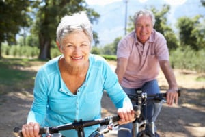 La plupart des enquêtes récentes s'accordent sur l'optimisme des personnes âgées quant à leur quotidien.