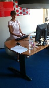 Notre DG sur un ballon Pilates