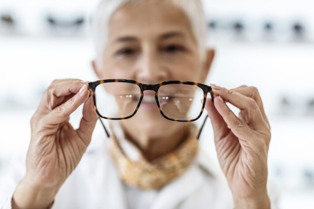 Problèmes de vue après 60 ans 